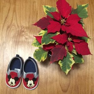 Mickey Mouse baby shoes - Disney brand